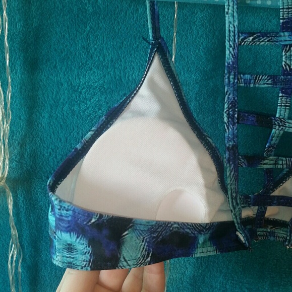 Swimsuit Top - Picture 4 of 6